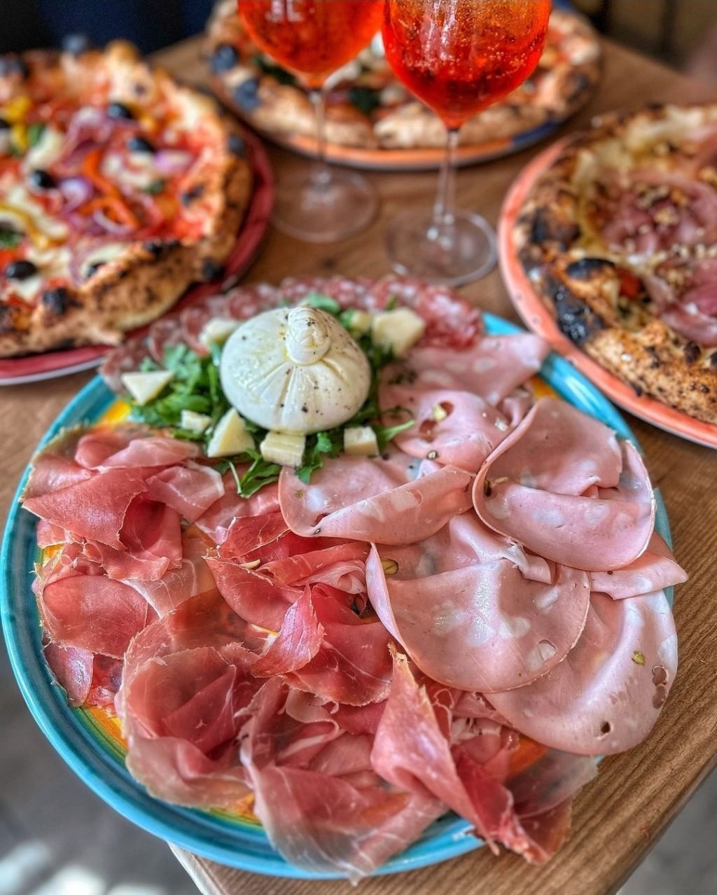 il Caminetto Pizzeria Pizzas Av. Roberto Pastoriza, Santo Domingo, República Dominicana Deliciosas ofertas en tu bandeja de entrada: