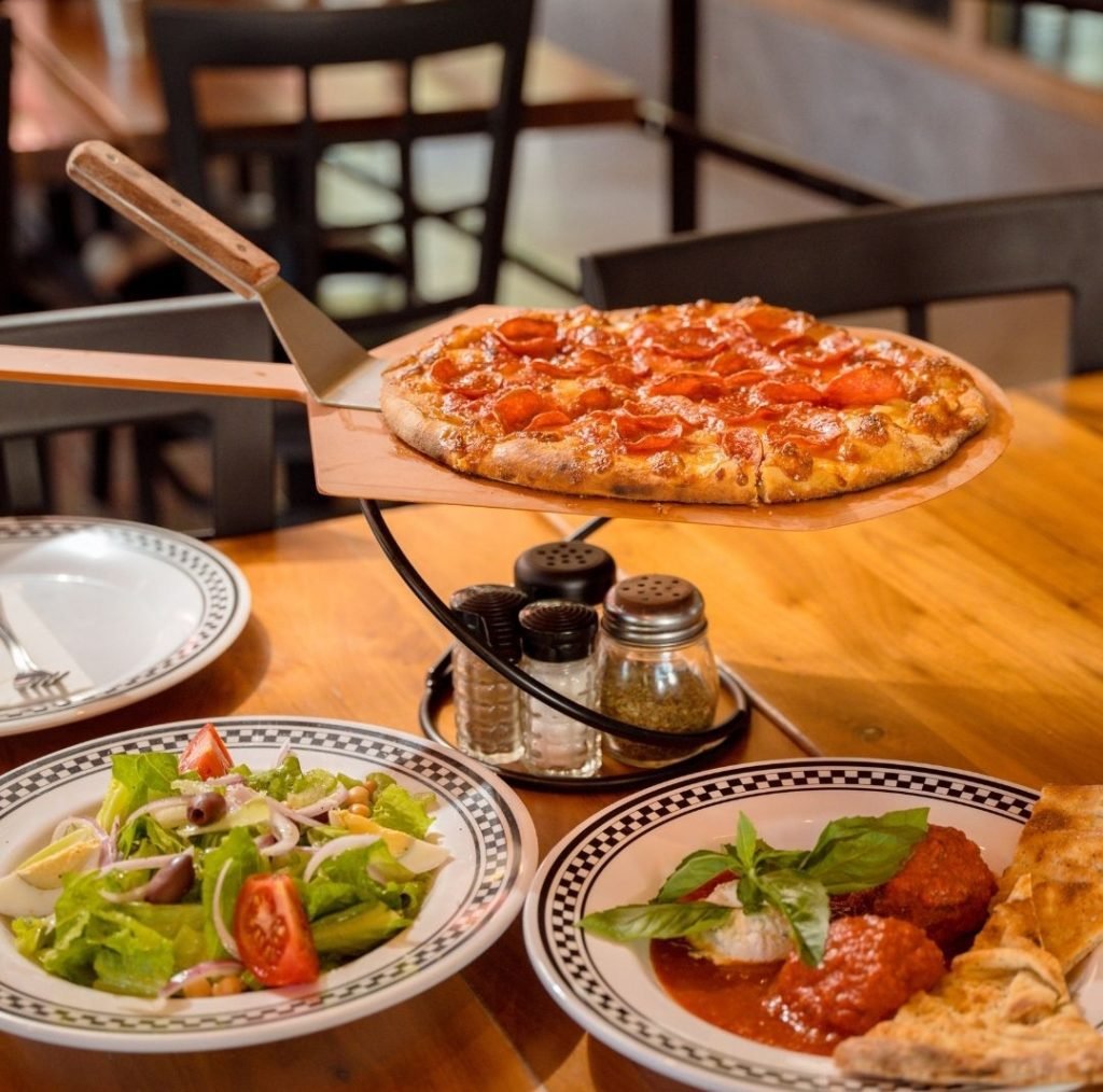 Pizzas   Italiana Calle Rafael Augusto Sánchez, Santo Domingo, República Dominicana 809-373-6685 809-248-4833 HORARIOS PIANTINI Lunes a Jueves 11:30 a.m. – 11:00 p.m. Viernes y Sábados 11:30 a.m. – 12:00 a.m. HORARIOS NACO Lunes a Jueves 8:00 a.m. – 11:00 p.m. Viernes y Sábados 8:00 a.m. – 12:00 a.m. Happy Hour Lunes a Jueves    Todo el día DESAYUNO 8:30 a.m. – 11:30 a.m. Sucursal Naco Todos lo días Deliciosas ofertas en tu bandeja de entrada: